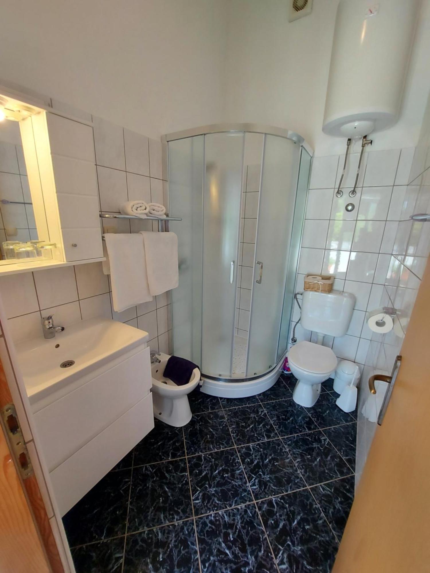 Vila Kraljica Малинска Стая снимка